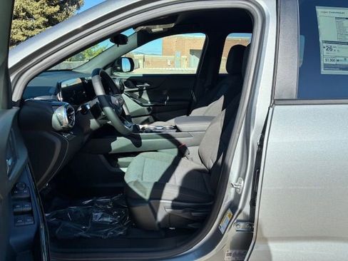 New 2026 Chevrolet Equinox LT AWD/4WD image 11