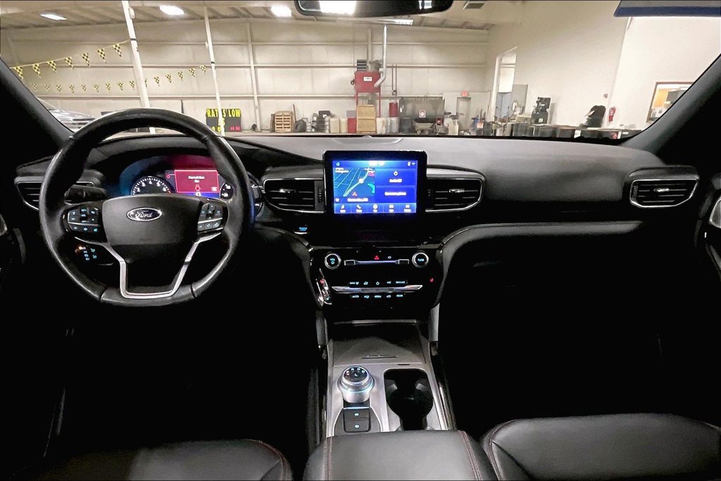 Certified 2023 Ford Explorer ST-Line AWD/4WD image 14