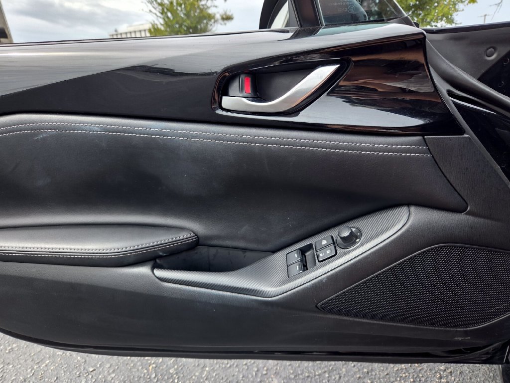 Used 2024 MAZDA MX-5 Miata Grand Touring RWD image 23