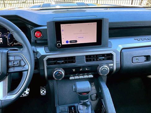 Used 2025 Toyota Tacoma TRD Sport AWD/4WD image 10