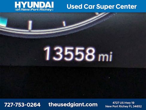 Certified 2024 Hyundai Elantra Blue image 32