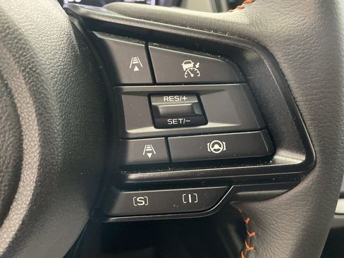 Used 2025 Subaru Crosstrek 2.5i Limited w/ Popular Package #4A image 16