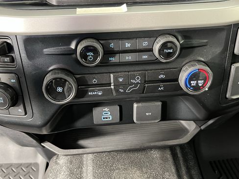 Used 2023 Ford F350 XL w/ Snow Plow Prep Package image 18