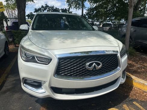 Used 2017 INFINITI QX60 Base w/ Premium Plus Package image 3