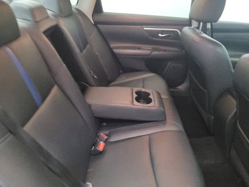 Used 2018 Nissan Altima 2.5 SR w/ SR Special Edition image 19