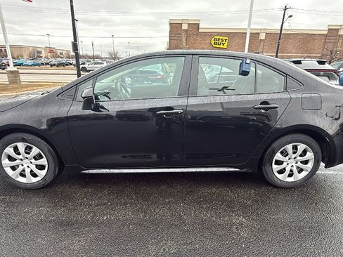 Certified 2025 Toyota Corolla LE image 4