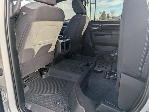 Used 2024 RAM 3500 Big Horn w/ Sport Appearance Package image 10