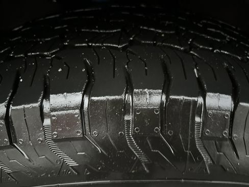 Used 2024 Toyota Tacoma TRD Off-Road image 11