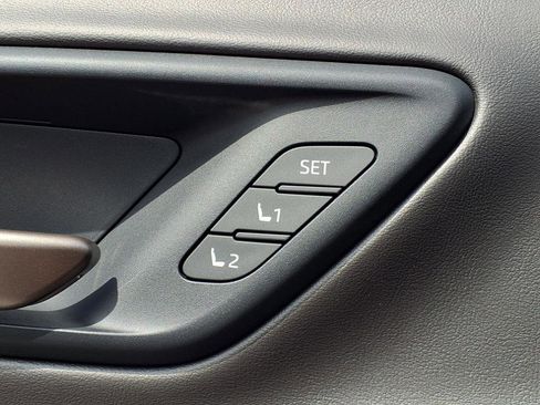 New 2026 Toyota Crown Nightshade image 17