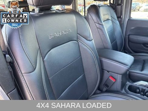 Used 2022 Jeep Wrangler Unlimited Sahara w/ Cold Weather Group image 30