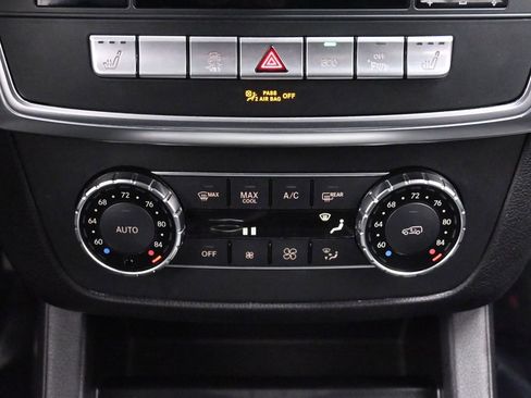 Used 2016 Mercedes-Benz GL 450 4MATIC w/ Premium I Package image 35