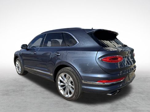 Used 2022 Bentley Bentayga V8 image 3