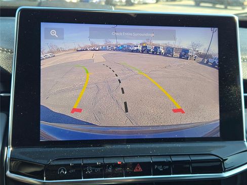 Used 2024 Jeep Compass Limited image 32