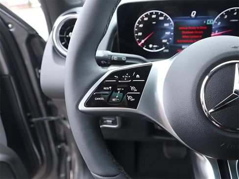 New 2026 Mercedes-Benz GLB 250 4MATIC image 34