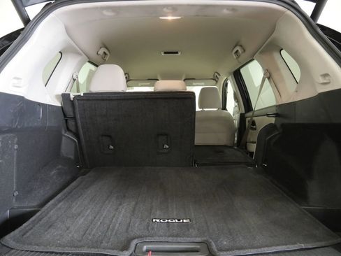 Used 2025 Nissan Rogue SV image 26