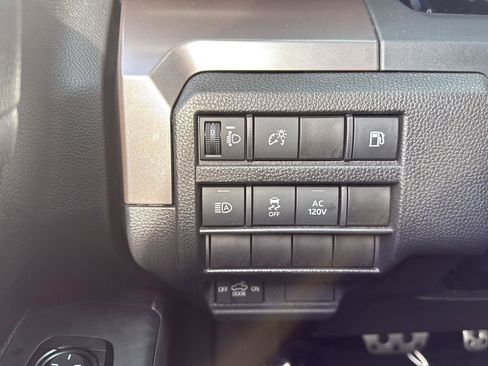 Used 2024 Toyota Tacoma TRD Sport image 30