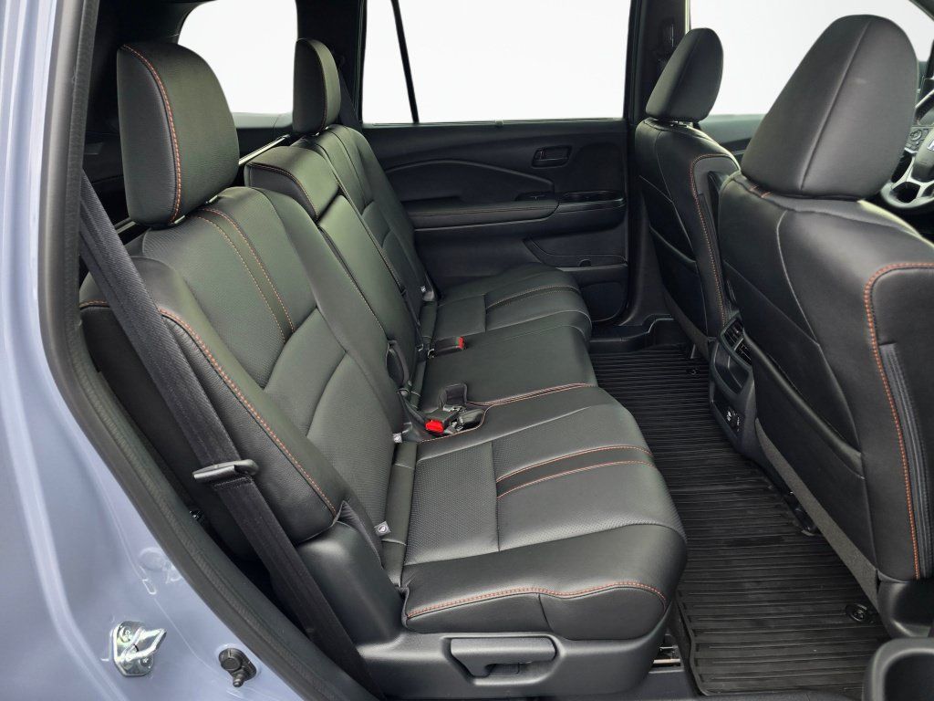 Used 2023 Honda Passport TrailSport image 25