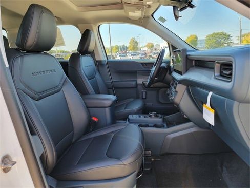 New 2025 Ford Maverick Lariat w/ Black Appearance Package image 23