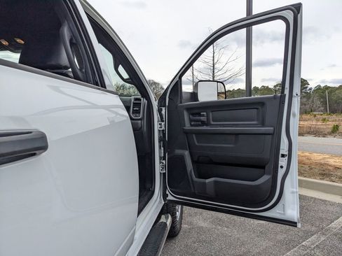 Used 2022 RAM 2500 Tradesman w/ Chrome Appearance Group image 49