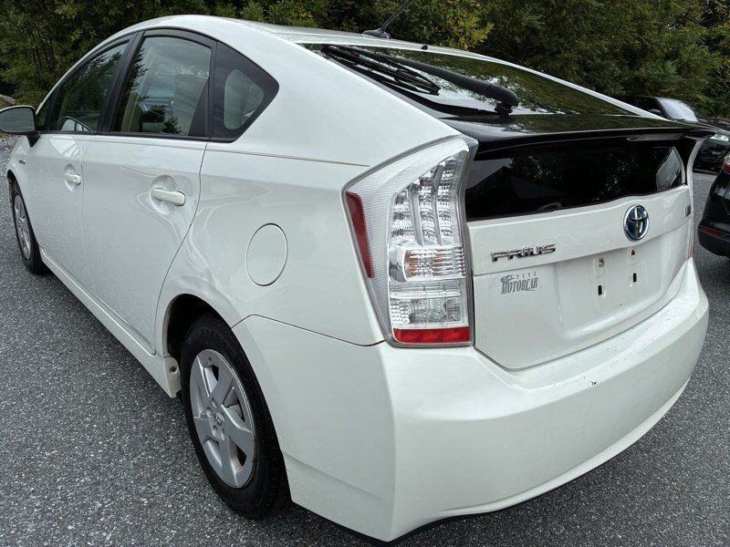 Used 2010 Toyota Prius Three FWD image 4