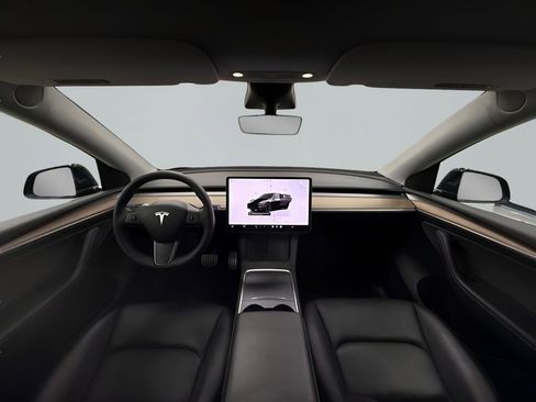 Used 2023 Tesla Model Y Performance image 14