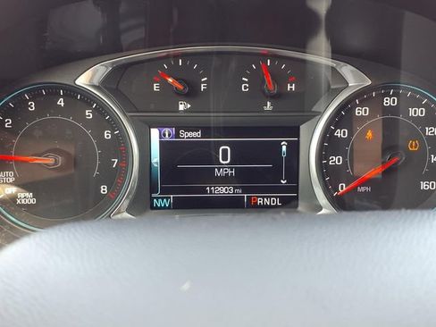 Used 2017 Chevrolet Malibu LT FWD image 15