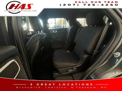Used 2020 Ford Explorer XLT image 11