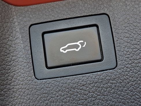 Used 2017 Hyundai Santa Fe Sport w/ 2.4L Tech Package 04 FWD image 31