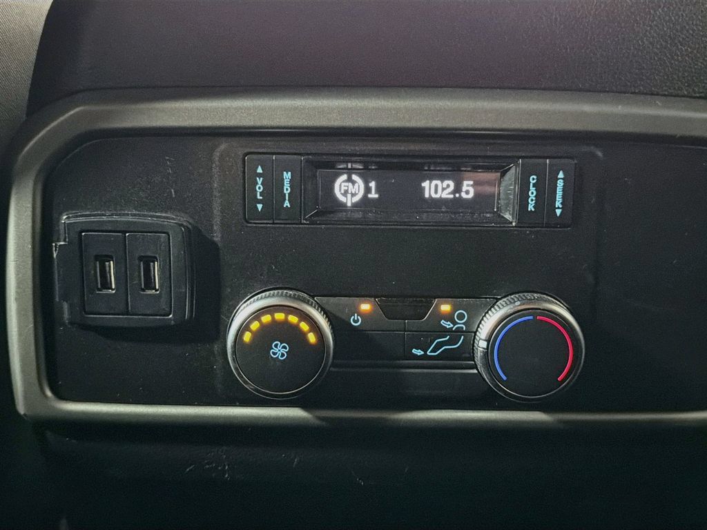 Used 2018 Ford Expedition XLT AWD/4WD image 25