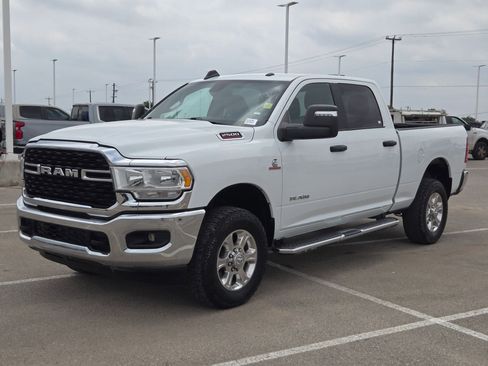 Used 2024 RAM 2500 Big Horn AWD/4WD image 7