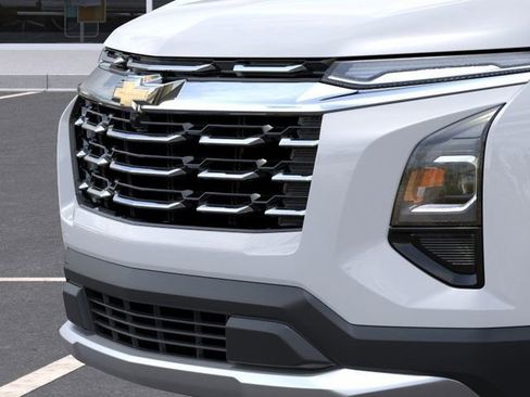 New 2026 Chevrolet Equinox LT w/ Convenience Package II AWD/4WD image 13