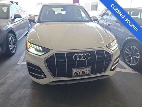 Used 2023 Audi Q5 2.0T Premium w/ Convenience Package AWD/4WD image 2