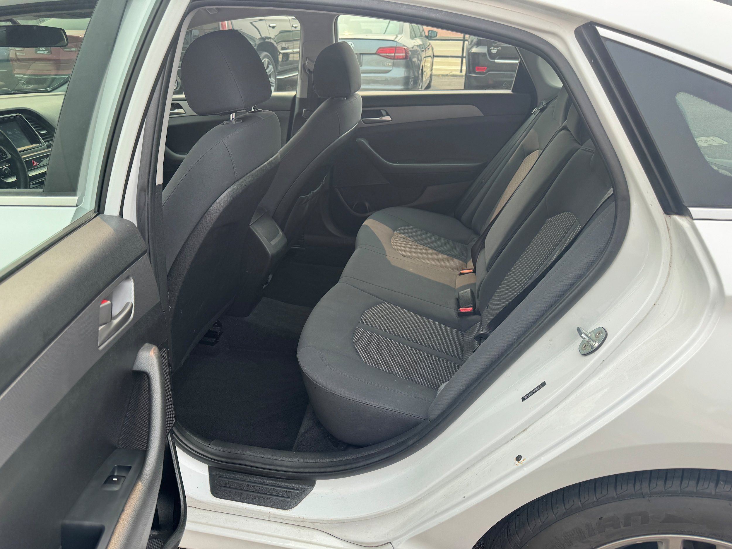 Used 2018 Hyundai Sonata SE FWD image 5