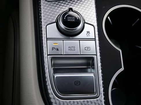 Certified 2023 Genesis G70 2.0T w/ Sport Prestige Package image 30