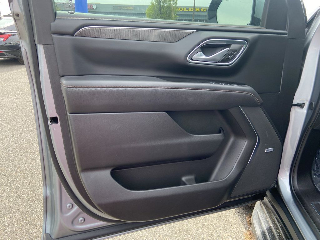 Used 2024 GMC Yukon XL AT4 w/ Max Trailering Package AWD/4WD image 11