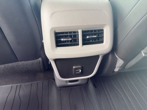 Used 2019 GMC Terrain SLT w/ Preferred Package image 8