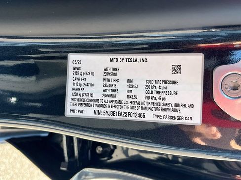 Used 2025 Tesla Model 3 Long Range RWD image 33