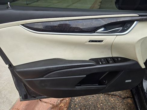 Used 2016 Cadillac XTS Vsport Platinum image 16