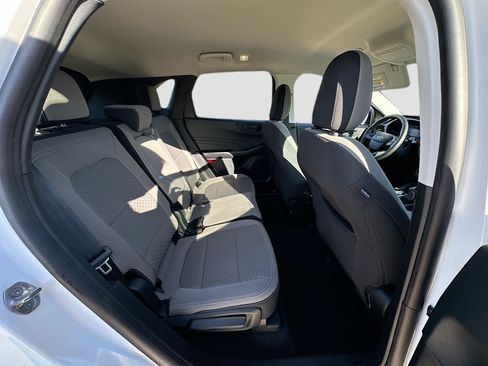 Used 2022 Ford Escape SE w/ SE Sport Appearance Package FWD image 25