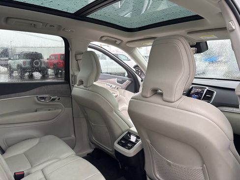 Certified 2023 Volvo XC90 B5 Plus w/ Protection Package Premier image 35