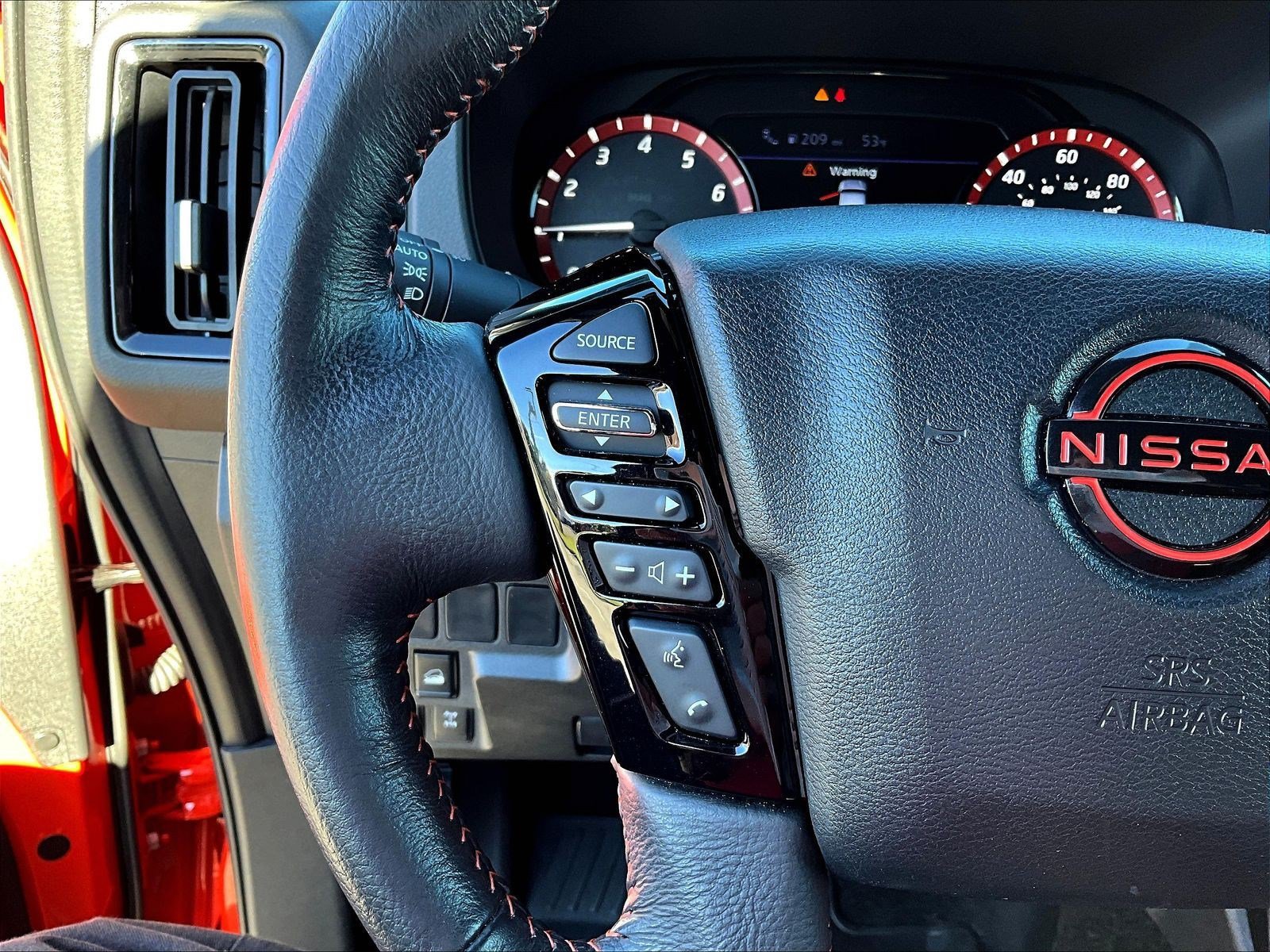 Certified 2025 Nissan Frontier PRO-4X w/ Interior Protection Package AWD/4WD image 12