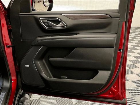 Used 2021 Chevrolet Tahoe Z71 image 17