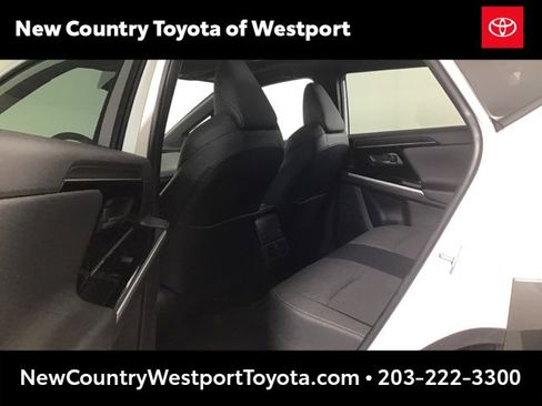 Used 2024 Toyota bZ4X XLE image 19