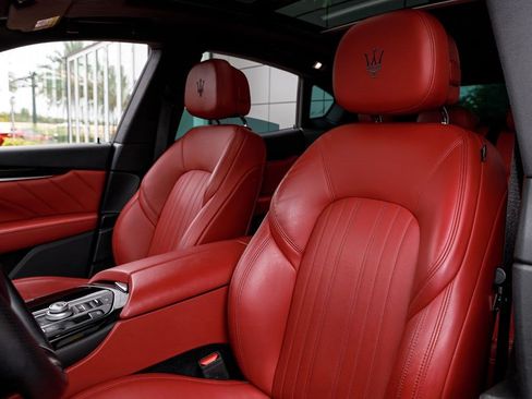 Certified 2022 Maserati Levante GT AWD/4WD image 10
