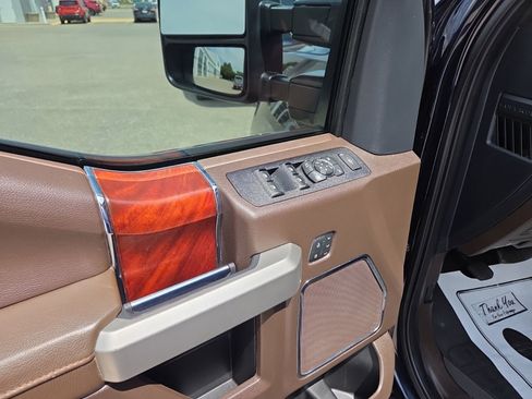 Used 2022 Ford F250 King Ranch w/ King Ranch Ultimate Package AWD/4WD image 21