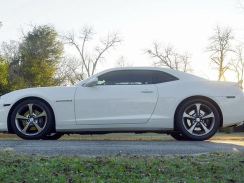 Used 2013 Chevrolet Camaro SS w/ RS Package image 3
