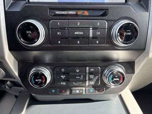 Used 2020 Ford F150 Lariat w/ Equipment Group 502A Luxury image 20