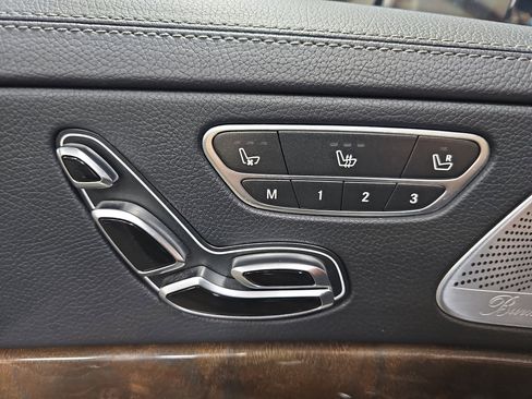 Used 2015 Mercedes-Benz S 550 Sedan image 30