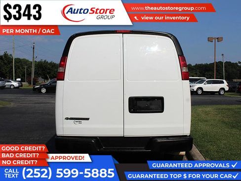 Used 2017 Chevrolet Express 2500 Extended RWD image 7