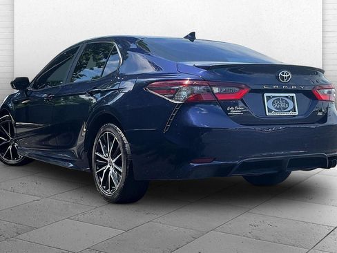 Used 2022 Toyota Camry SE FWD image 10